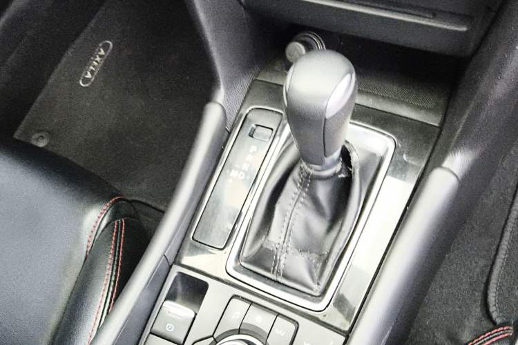 Used Mazda Mazda 3 Axela 2017 Sedan 1.5L Automatic Luxury Model Emission Standard China V
