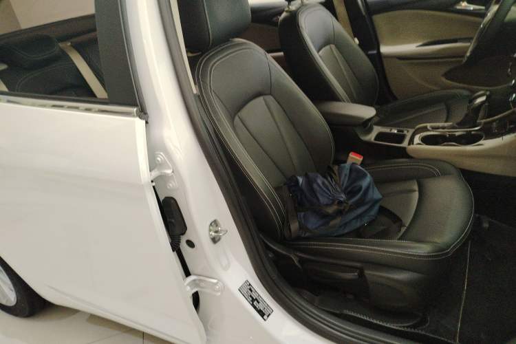 Used Buick Verano 2019 Sedan 15S Automatic Entry Model Right Front Seat