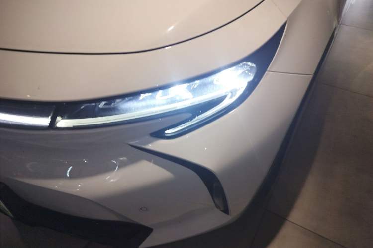 Used Buick Velite 7 2020 652E Connected Smart Car
