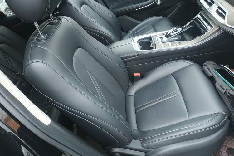 Used Landian E5 2023 1.5L DE-i 100KM Comfort Edition 7-Seater