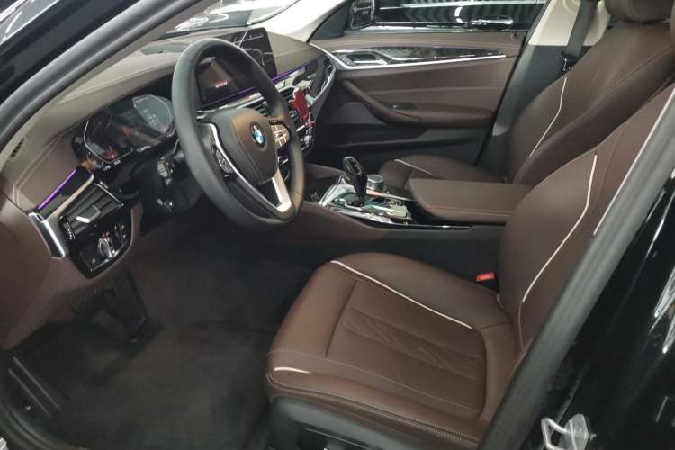 Used BMW 5 Series 2022 Second Facelift 525Li Luxury Package
