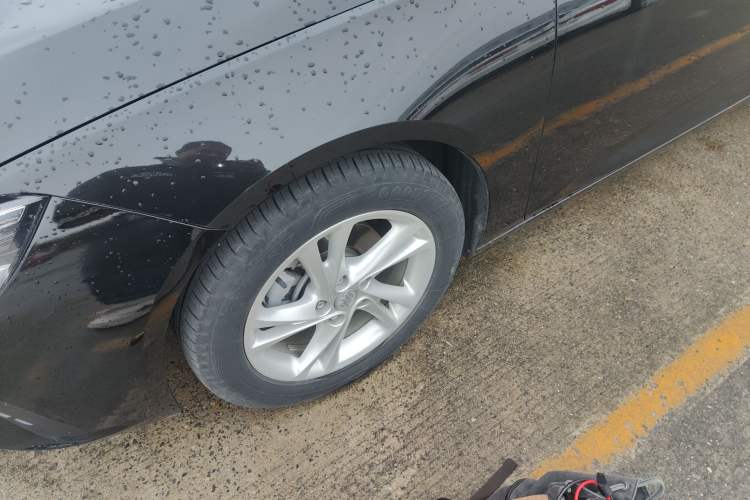 Used Buick Regal 2020 552T Luxury Version Exterior 4