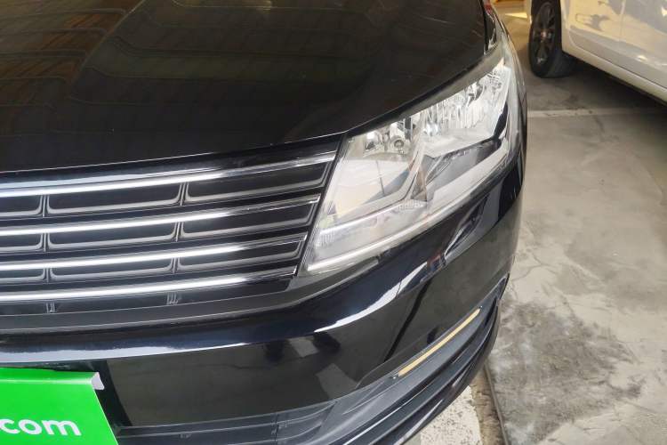 Used Volkswagen Lavida 2017 1.6L Manual Fashion Edition