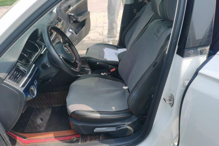 Used Volkswagen C-TREK 2018 230TSI DSG Luxury Version
