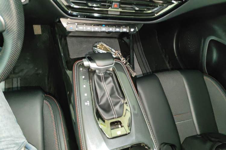 Used CHANGAN OSHAN X5 2021 1.5T DCT Flagship Edition Gear Lever