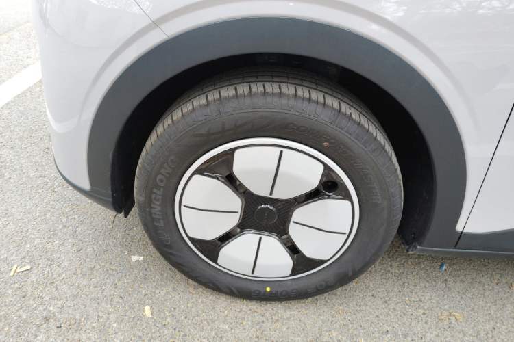 Used Geely Galaxy Geome 2026 Model 310km Youth Edition Exterior 4