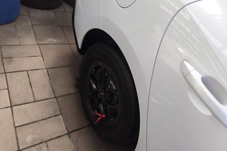 Used BYD Seal 05 DM-i 2025 DM-i Smart Drive 55KM Luxury Model Right Rear Wheel Hub