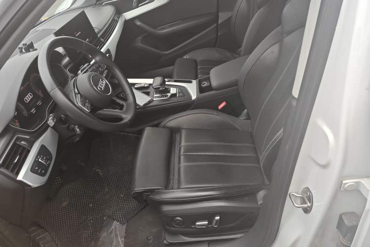 Used Audi A4L 2024 40 TFSI Fashion Dynamic Model
