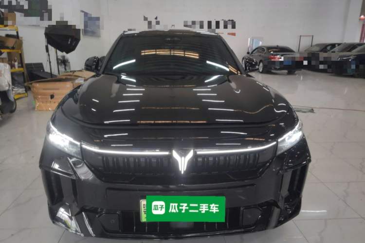 Used VOYAH FREE 2025 318 259 km All-Wheel-Drive Exploration Edition
