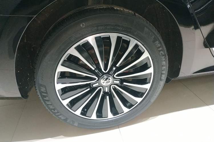 Used Volkswagen Passat 2017 330TSI DSG Luxury Edition
