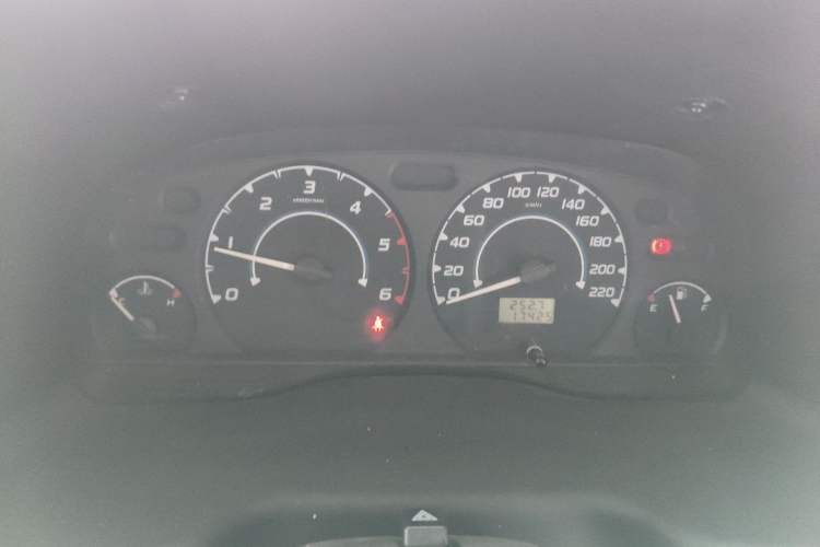 Used JMC Transit 2019 2.8T Commercial Version Short Wheelbase Mid-Roof 3-Seater China VI Standard JX493