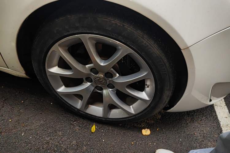 Used Buick Regal 2014 GS 2.0T Passionate Sport Edition Right Front Wheel Hub