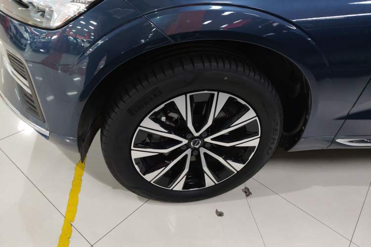 Used Volvo XC60 2024 B5 4x4 Smart Luxury Edition
