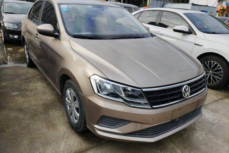 Used Volkswagen Jetta 2017 1.4L Manual Fashion Edition
