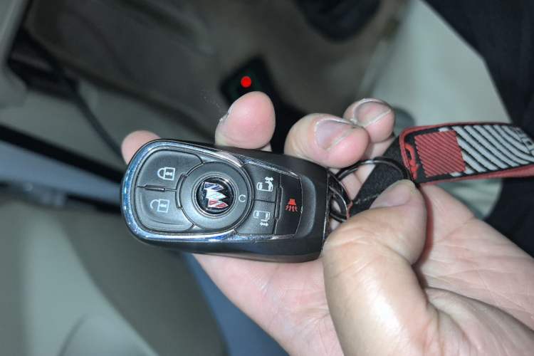 Used Buick GL8 2023 ES Lu Zun Deluxe Model Interior 1