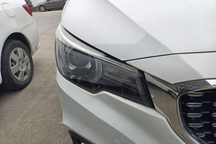 Used MG ZS 2020 Global Bestseller 1.5L Manual Comfort Edition Right Front Headlight