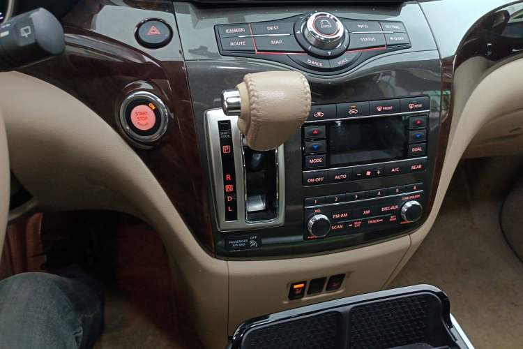 Used Nissan Quest 2015 3.5L SL