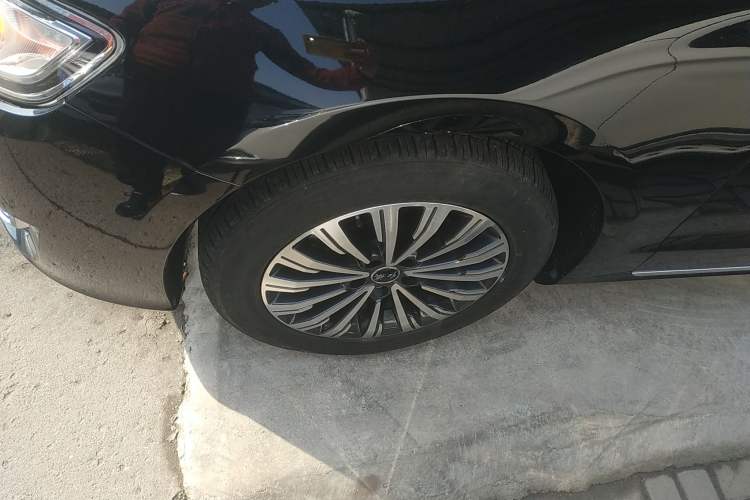 Used Hongqi H7 2018 2.0T Elite Edition
