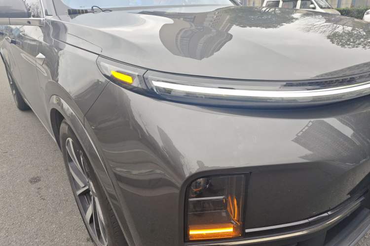 Used Li Auto L8 2023 Pro Model
