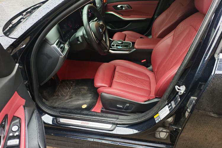 Used BMW i3 2024 eDrive 35 L
