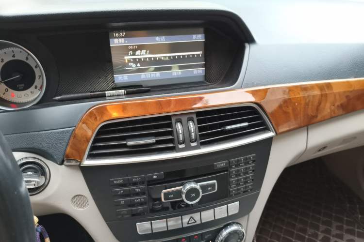 Used Mercedes-Benz C-Class 2011 C 200 CGI Elegant Model
