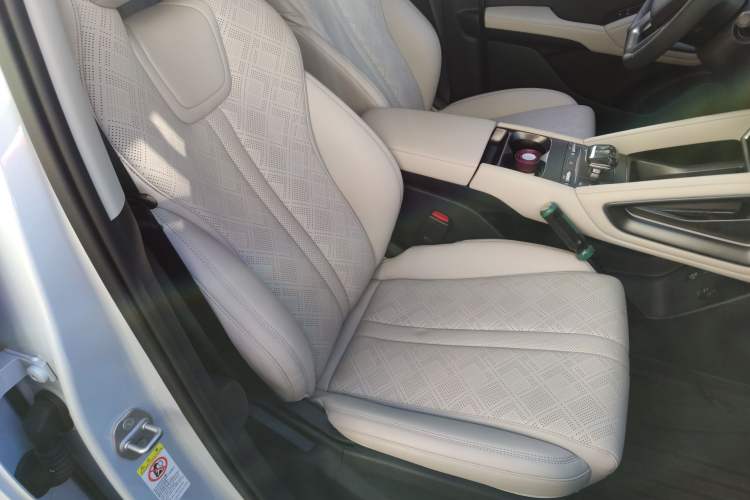 Used BYD Yuan UP 2024 401KM Leading Edition