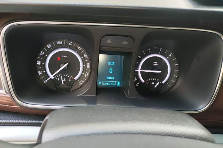 Used Buick GL8 2018 28T Luxury Model China VI Standard
