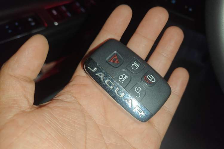 Used Jaguar XFL 2020 XFL 2.0T P200 Two-Wheel-Drive Elite Edition Vehicle Key