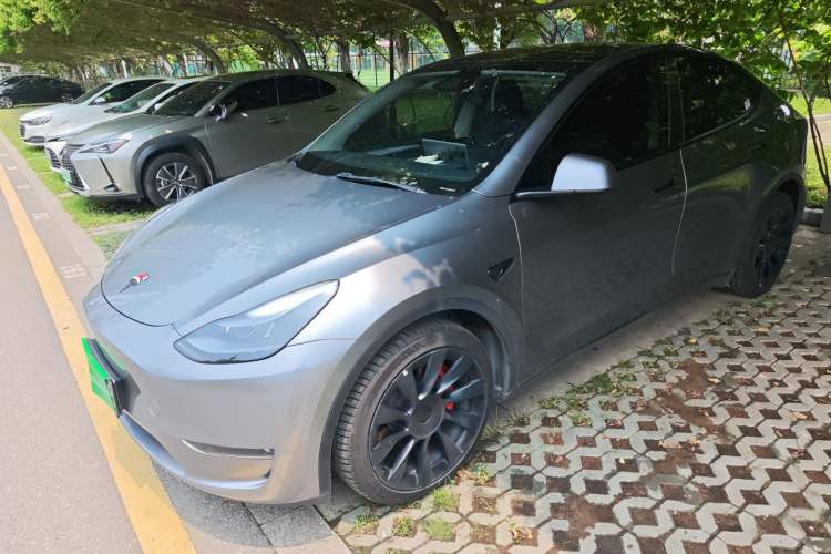 Used Tesla Model Y 2024 Long-Range All-Wheel-Drive Version