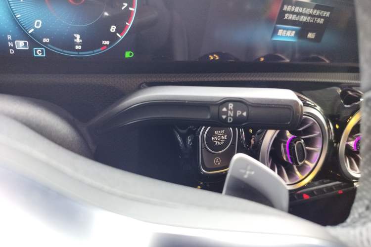 Used Mercedes-Benz A-Class 2022 Second Facelift A 200 L Sport Sedan Fashion Version
