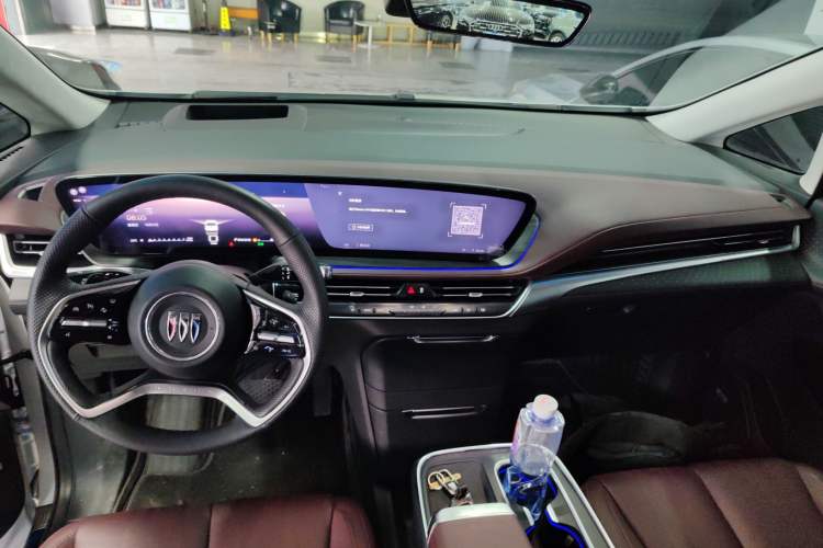 Used Buick Century 2023 2.0T Seven-Seater Yinshi Edition
