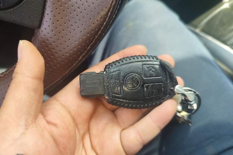 Used Mercedes-Benz R-Class 2017 R 320 4MATIC Business Edition Prestige Model Vehicle Key