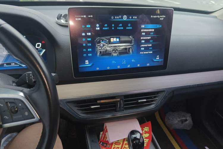 Used BYD Tang 2019 2.0T Automatic SmartConnect Luxury 7-Seater China VI Standard Audio And AC Panel