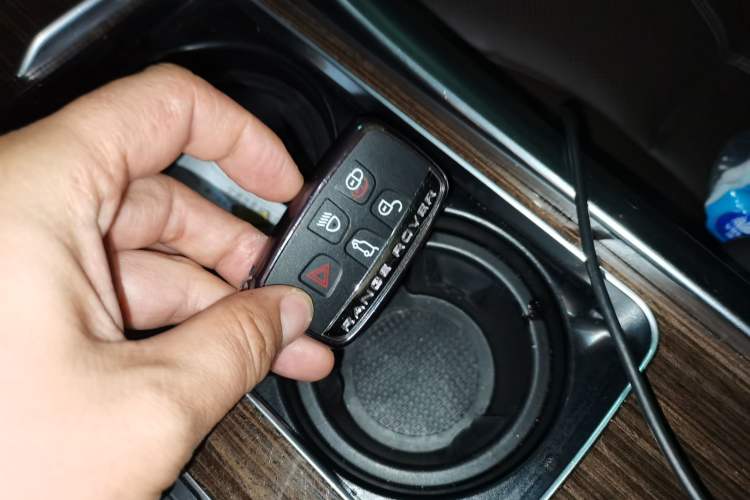 Used Land Rover Range Rover Sport 2014 3.0 SC V6 HSE
