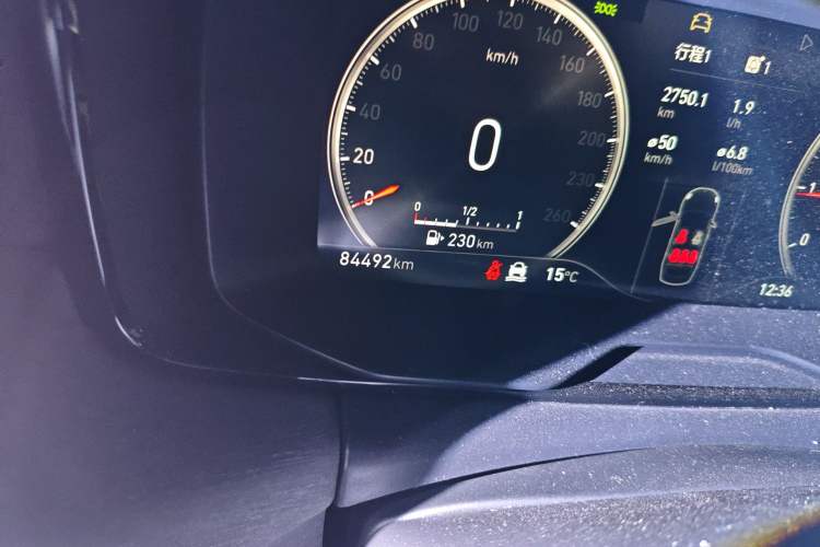 Used Lynk & Co 03 2019 2.0TD Automatic Jing Pro Edition Odometer Close Up