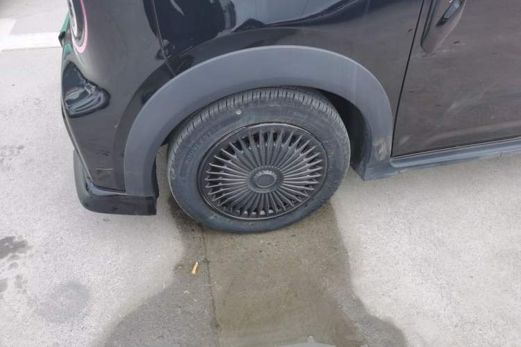 Used Geely Galaxy Panda 2025 210km Panda Kart Exterior 4