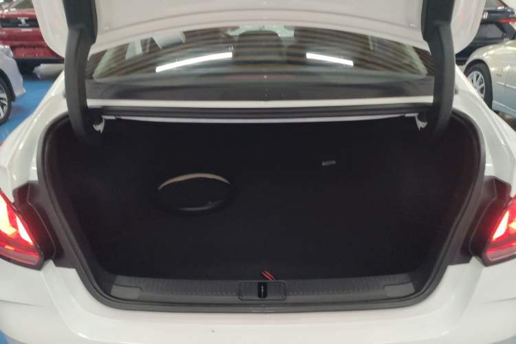 Used MG 5 2021 180 DVVT CVT Youthful Style Edition Trunk