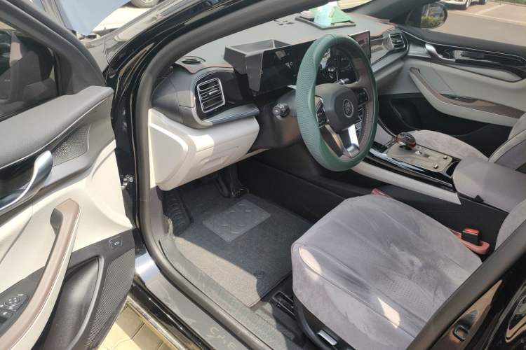 Used BYD Qin PLUS 2023 Champion Edition DM-i 55KM Superior Model Driver Seat