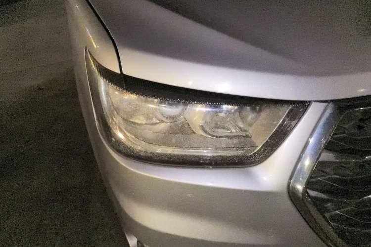 Used JAC Refine M4 2016 2.0L Manual Luxury Version