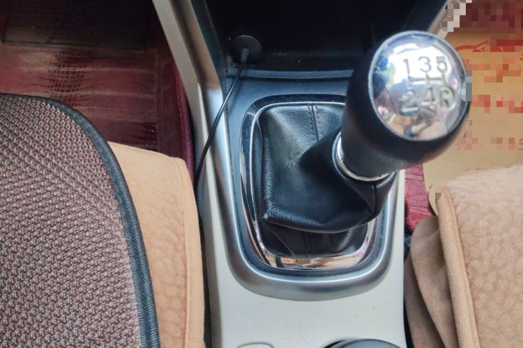 Used Chery Tiggo 3 2014 1.6L Manual Zhishang Edition Gear Lever