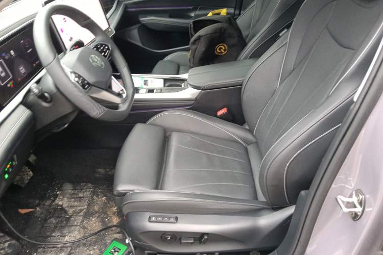 Used Volkswagen Passat 2025 Pro 380TSI Dragon Supreme Edition