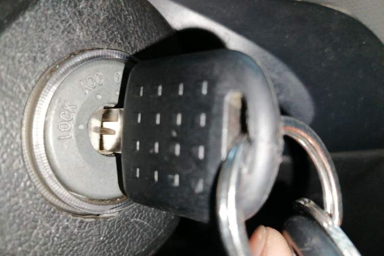 Used Foton Scenic G9 2020 2.4L Commercial Version Long Wheelbase High-Roof 9-Seater Business Vehicle China VI Emission Standard Model 4K22D4M Vehicle Key