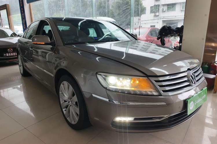 Used Volkswagen Phaeton 2012 3.6L Deluxe Custom Edition
