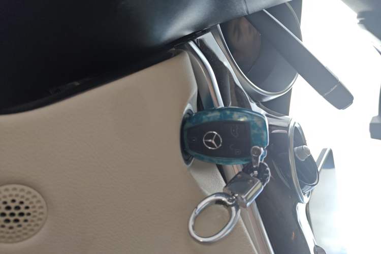 Used Mercedes-Benz V-Class 2017 V 260 Prestige Edition