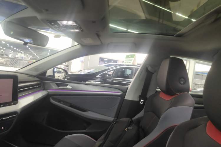 Used Volkswagen Lamando 2025 Lavida L 280TSI DSG Cool & Spicy Edition
