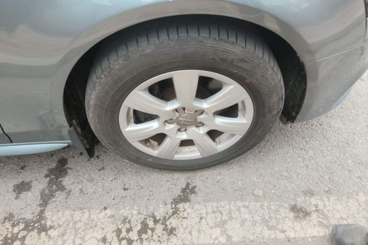 Used Audi A4L 2012 2.0 TFSI automatic standard version