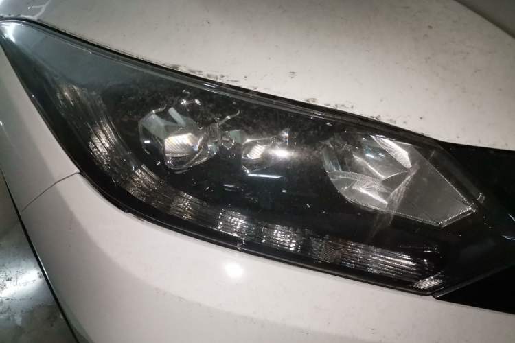 Used Honda Vezel 2017 1.8L CVT Front-Wheel Drive Pioneer Edition Exterior 3