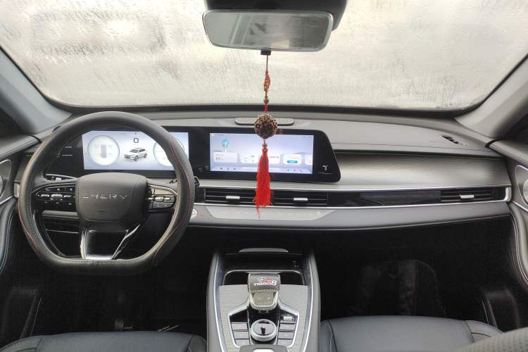 Used Chery Tiggo 8 PRO 2024 Champion Edition 290T Two-Wheel Drive Shining Version 5 Seats Interior 2