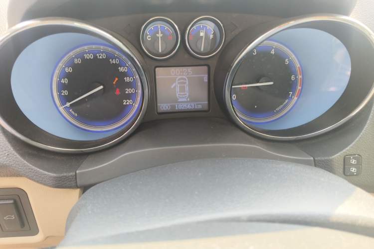 Used Chery E3 2015 1.5L Manual Fashion Model