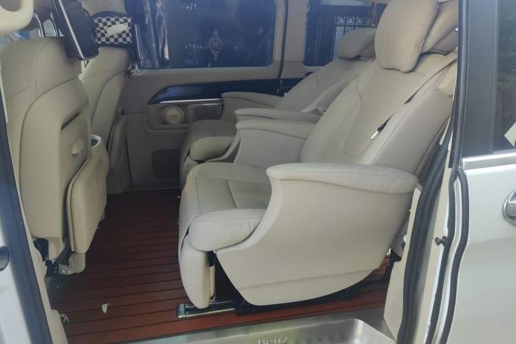 Used Mercedes-Benz V-Class 2016 V 260 Prestige Edition
